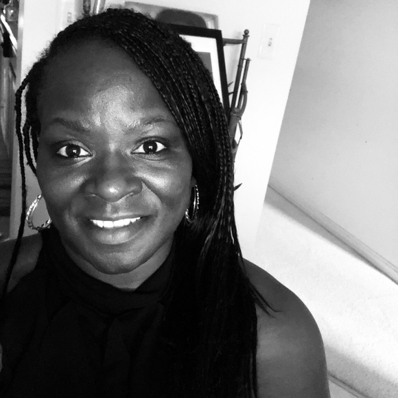 Meet your Posher, Pamela - Picture 2 of 5